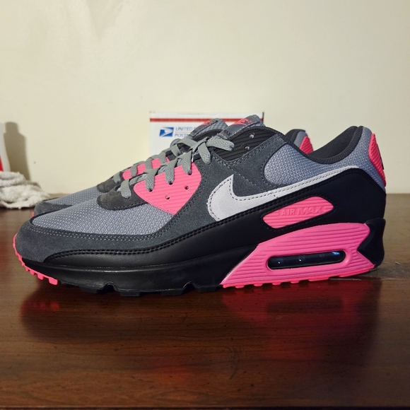 Nike Air Max 90 Shoes Wolf Gray Hyper Pink DM0029-010 Men's Sz 13 NWOB - Picture 1 of 13